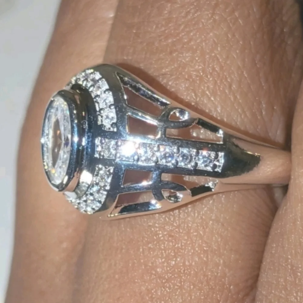 High Quality Sophistication Mens 925 Silver Ring Halo Centerpiece Sz9